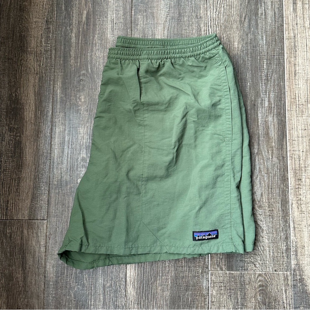 Patagonia olive green shorts L